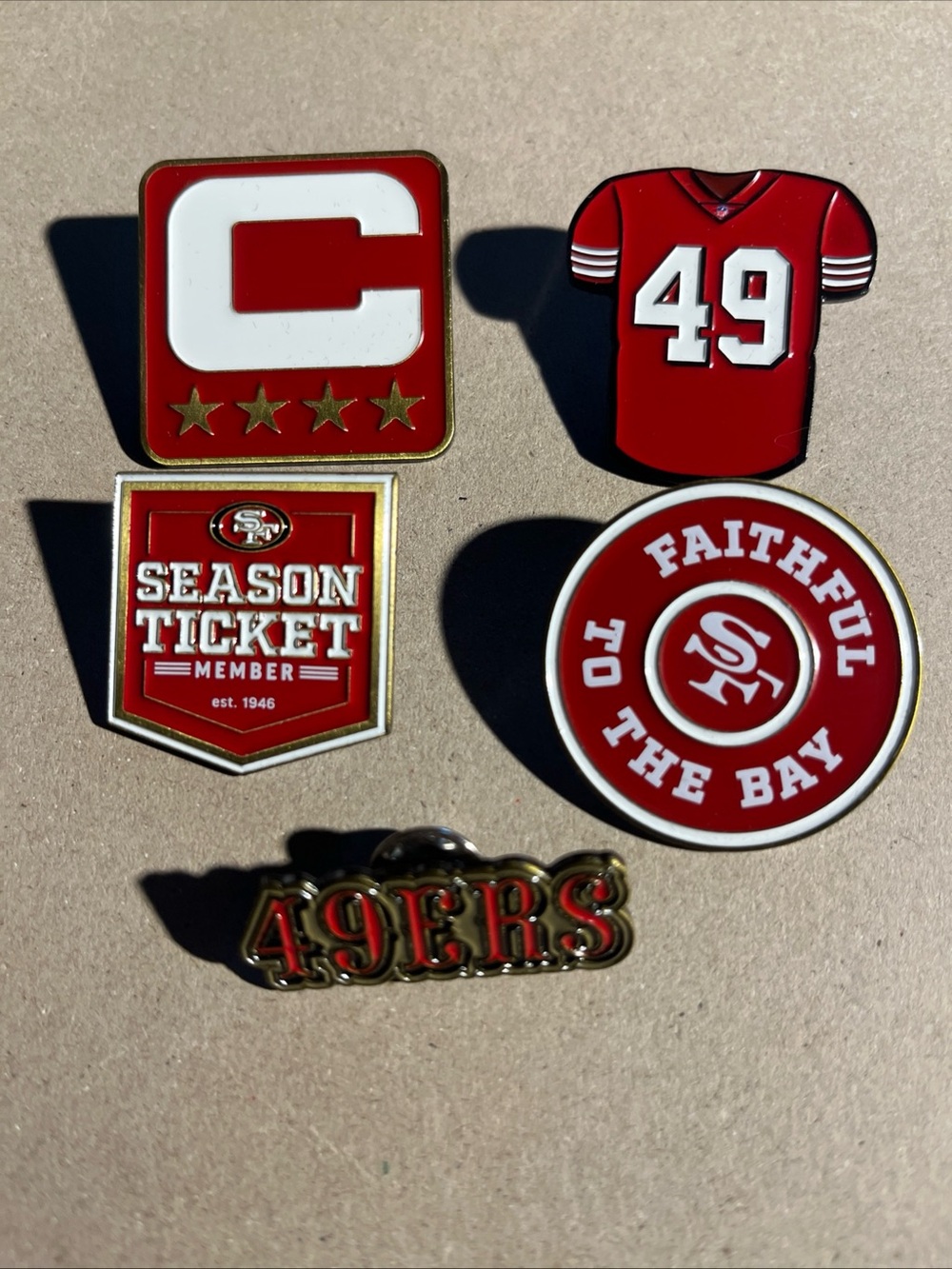 San Francisco 49ers 10th Anniversary Levi's  Stadium Season Ticket ( 5 ) Pin Set